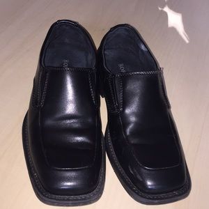 Kids dress shoes